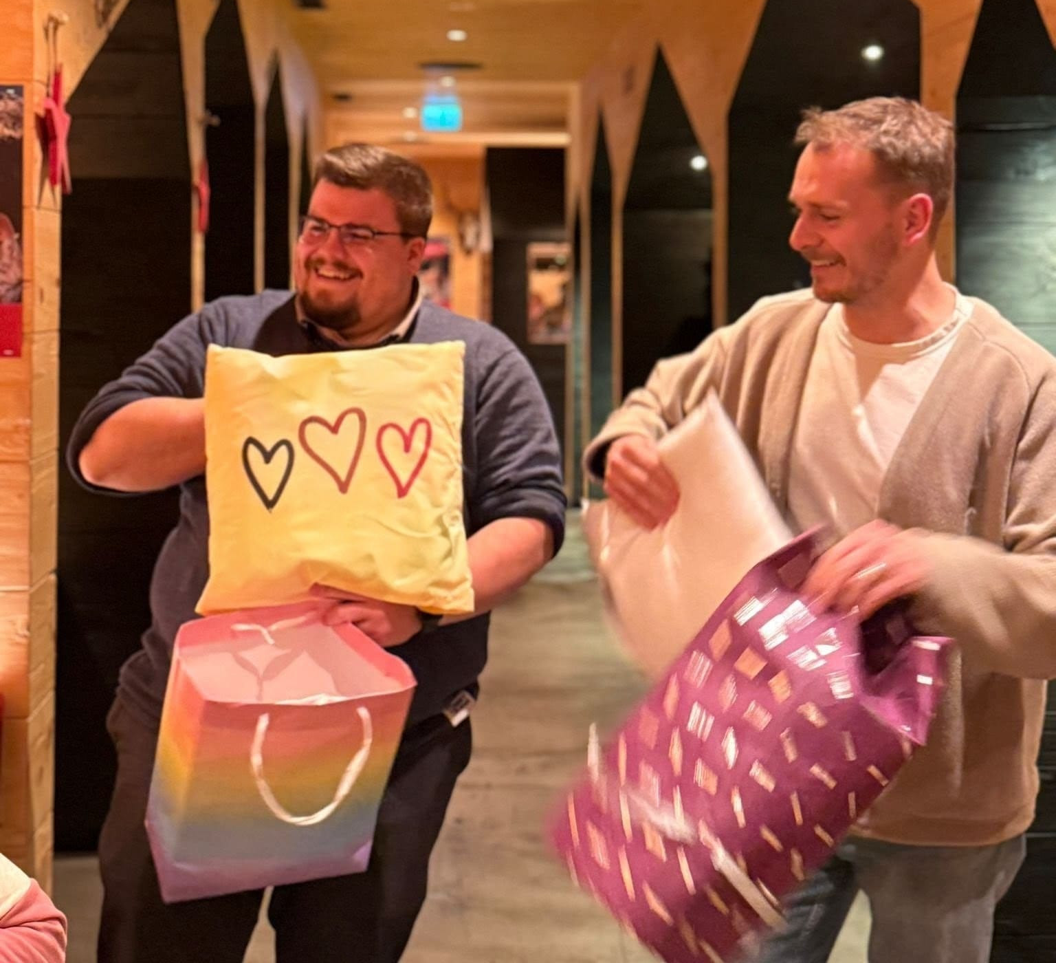 Ex-Coaches Dennis und Dustin